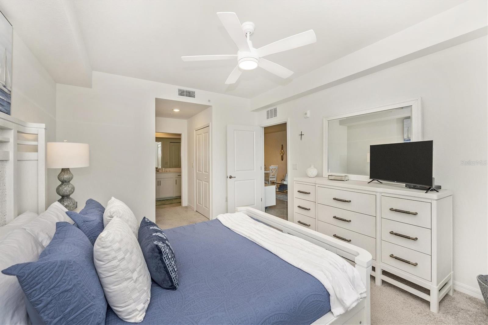 Image 29 of 85 For 12240 Wellen Golf Street 204