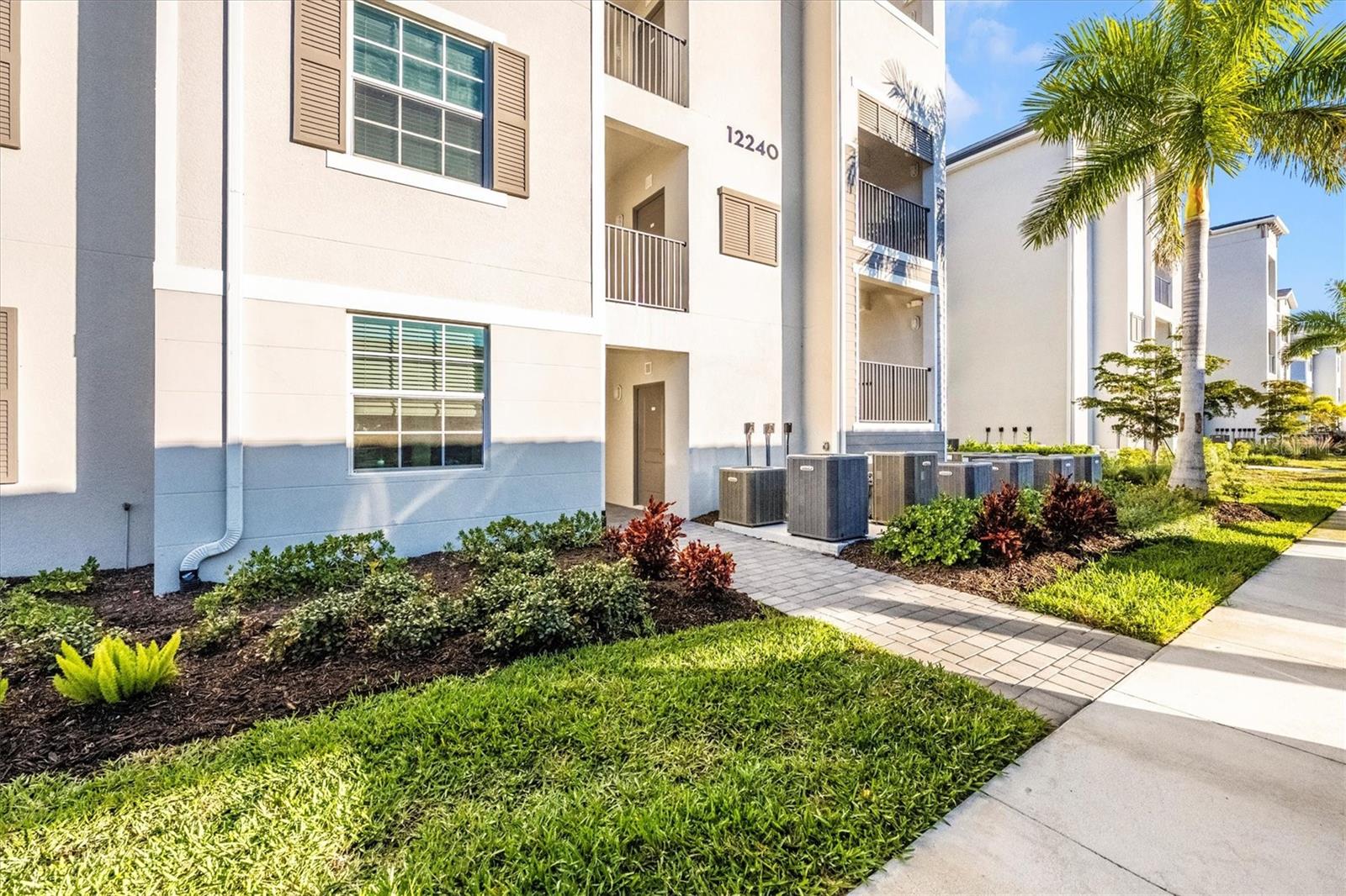 Image 42 of 85 For 12240 Wellen Golf Street 204