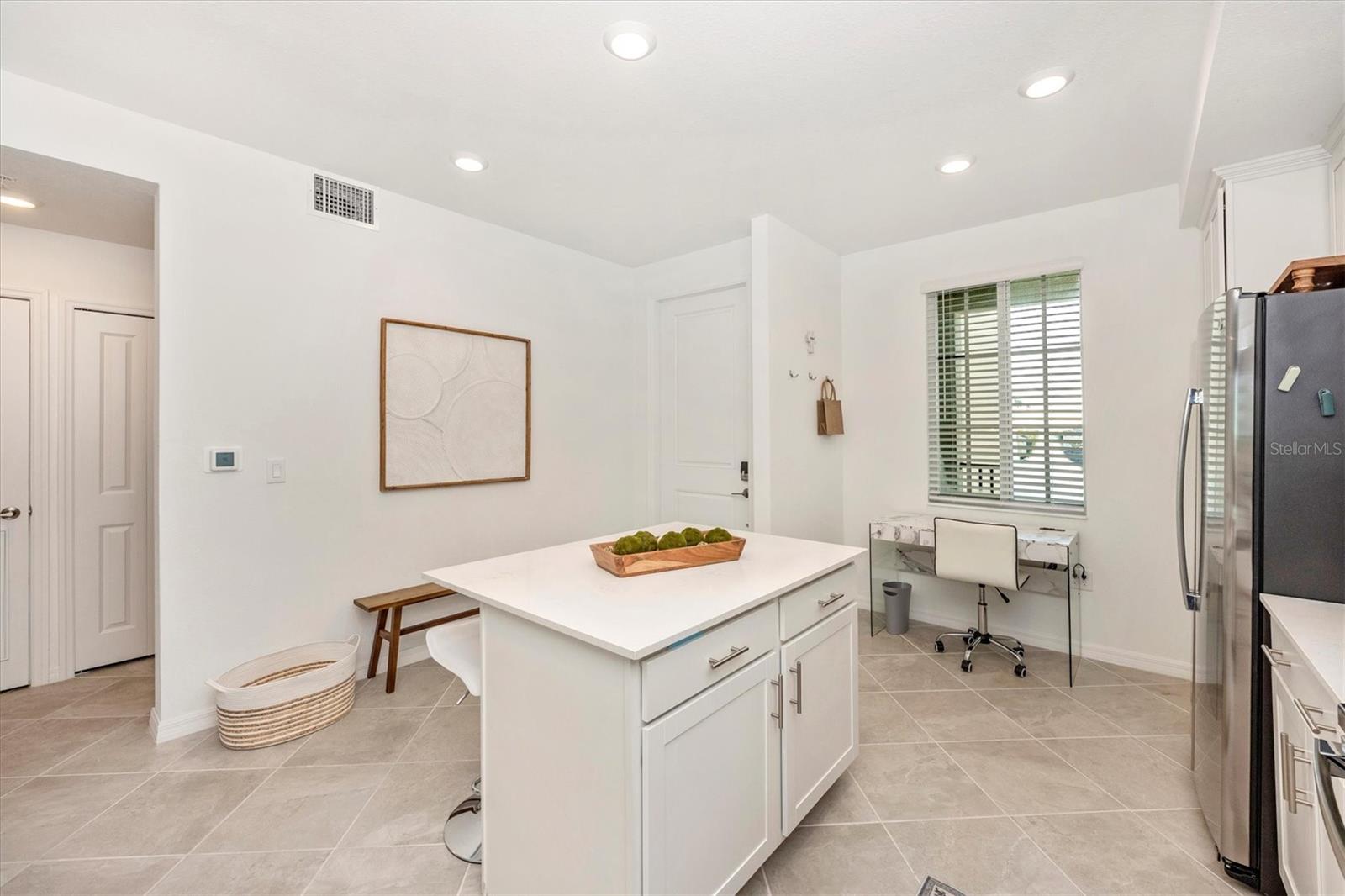 Image 7 of 85 For 12240 Wellen Golf Street 204