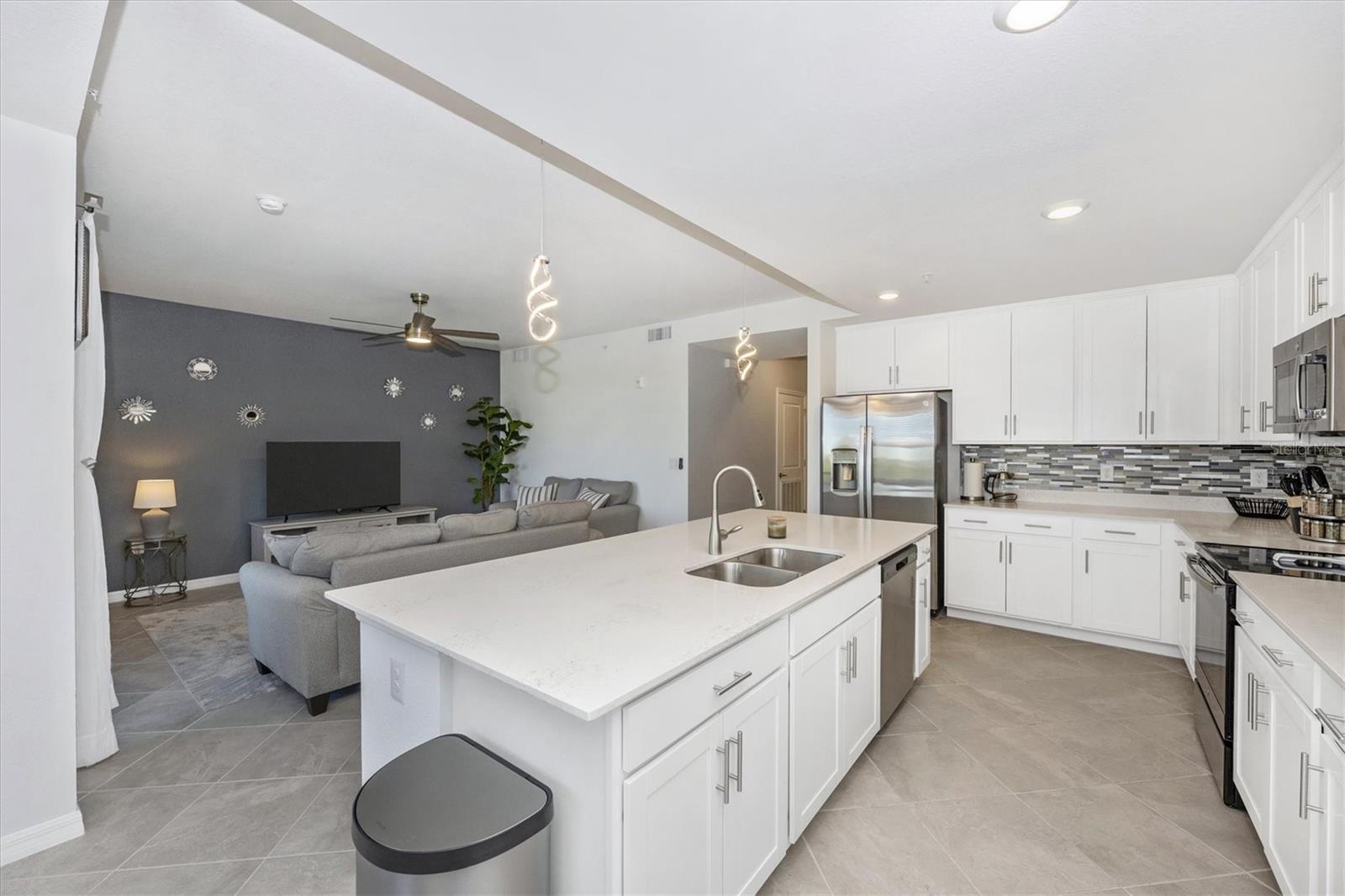 Image 11 of 94 For 12240 Wellen Golf Street 207