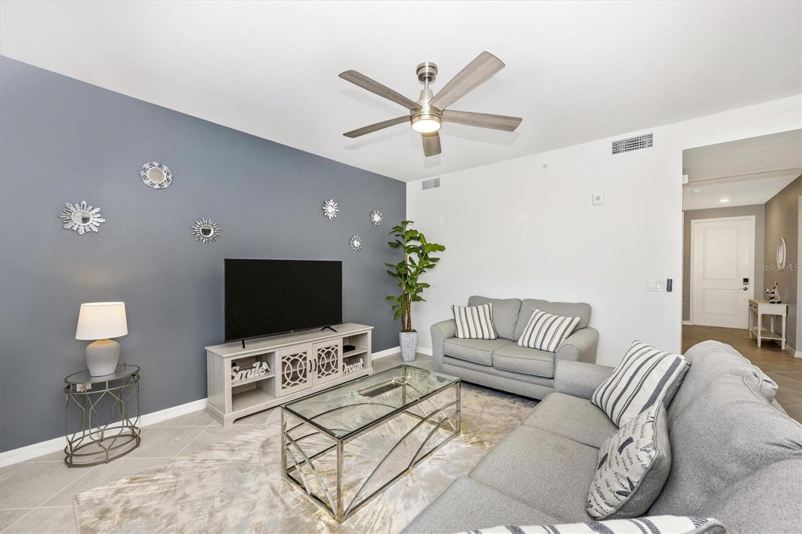 Image 20 of 94 For 12240 Wellen Golf Street 207