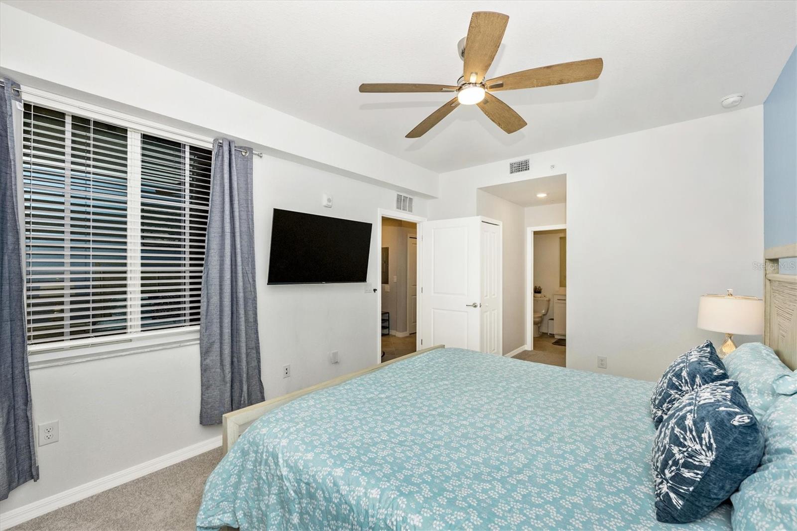 Image 29 of 94 For 12240 Wellen Golf Street 207