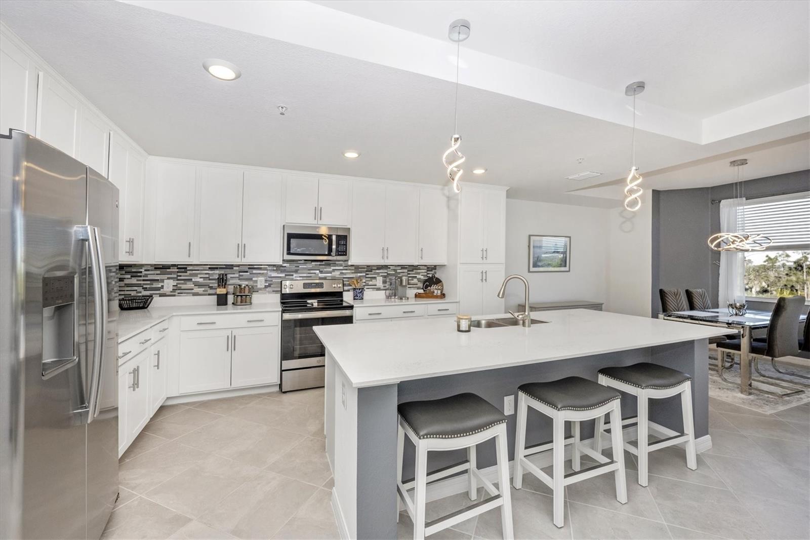 Image 7 of 94 For 12240 Wellen Golf Street 207