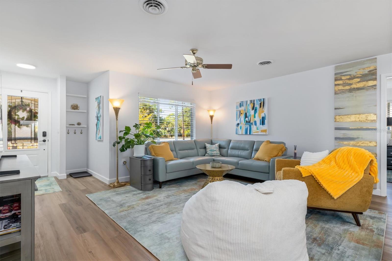 Image 3 of 30 For 2517 Sandy Lane