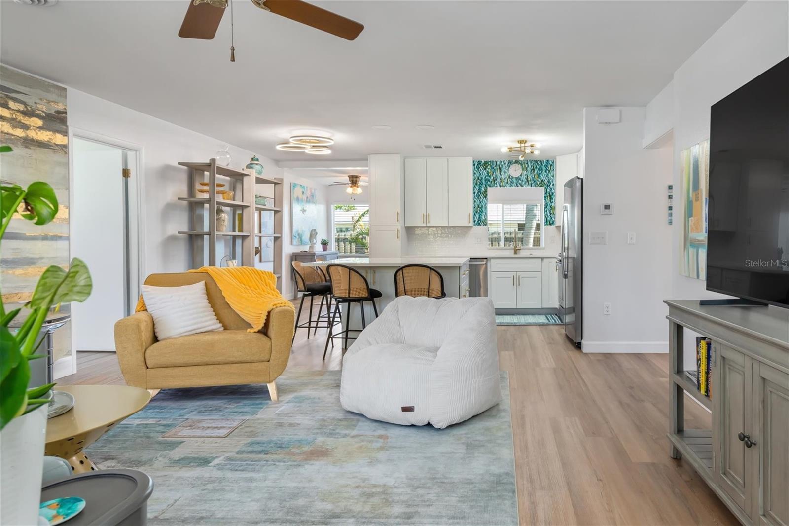 Image 4 of 30 For 2517 Sandy Lane