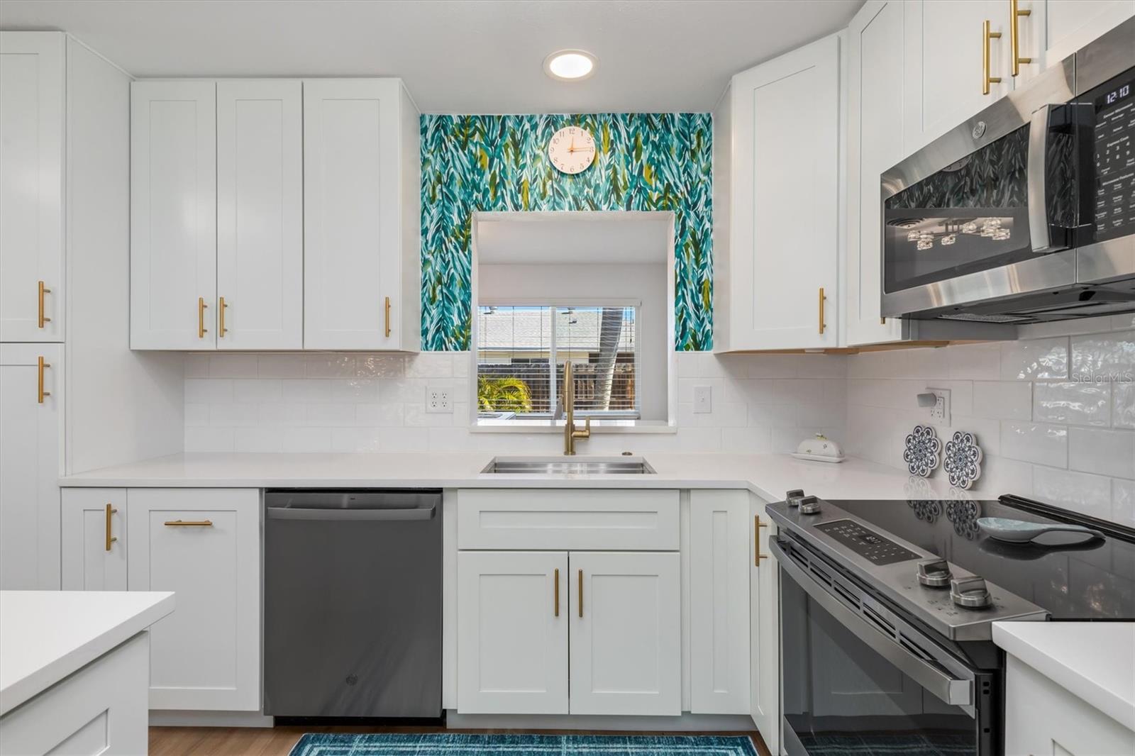 Image 5 of 30 For 2517 Sandy Lane