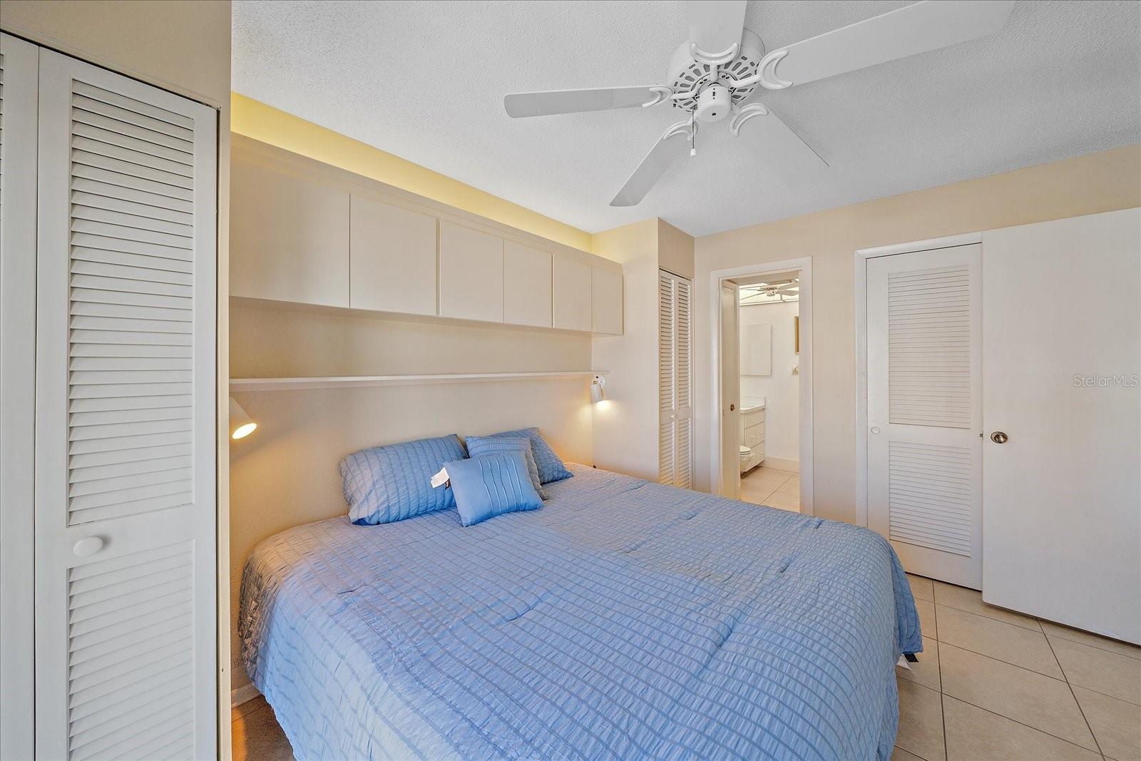 Image 16 of 19 For 902 Gibbs Road 282