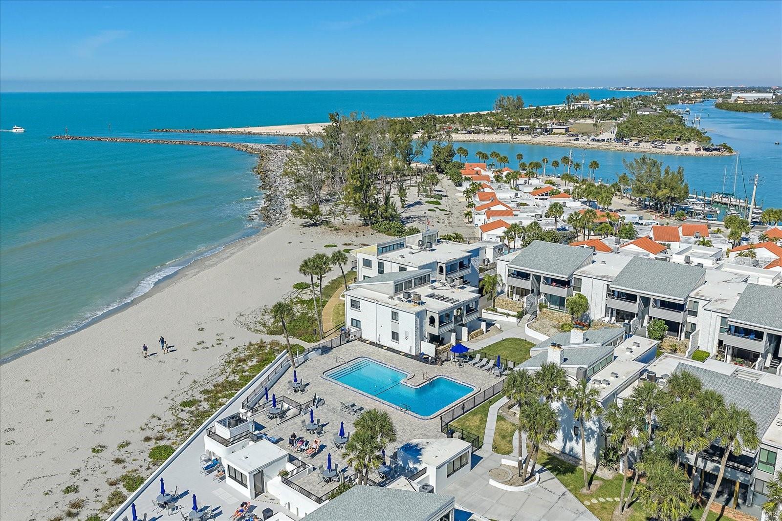 Image 18 of 19 For 902 Gibbs Road 282