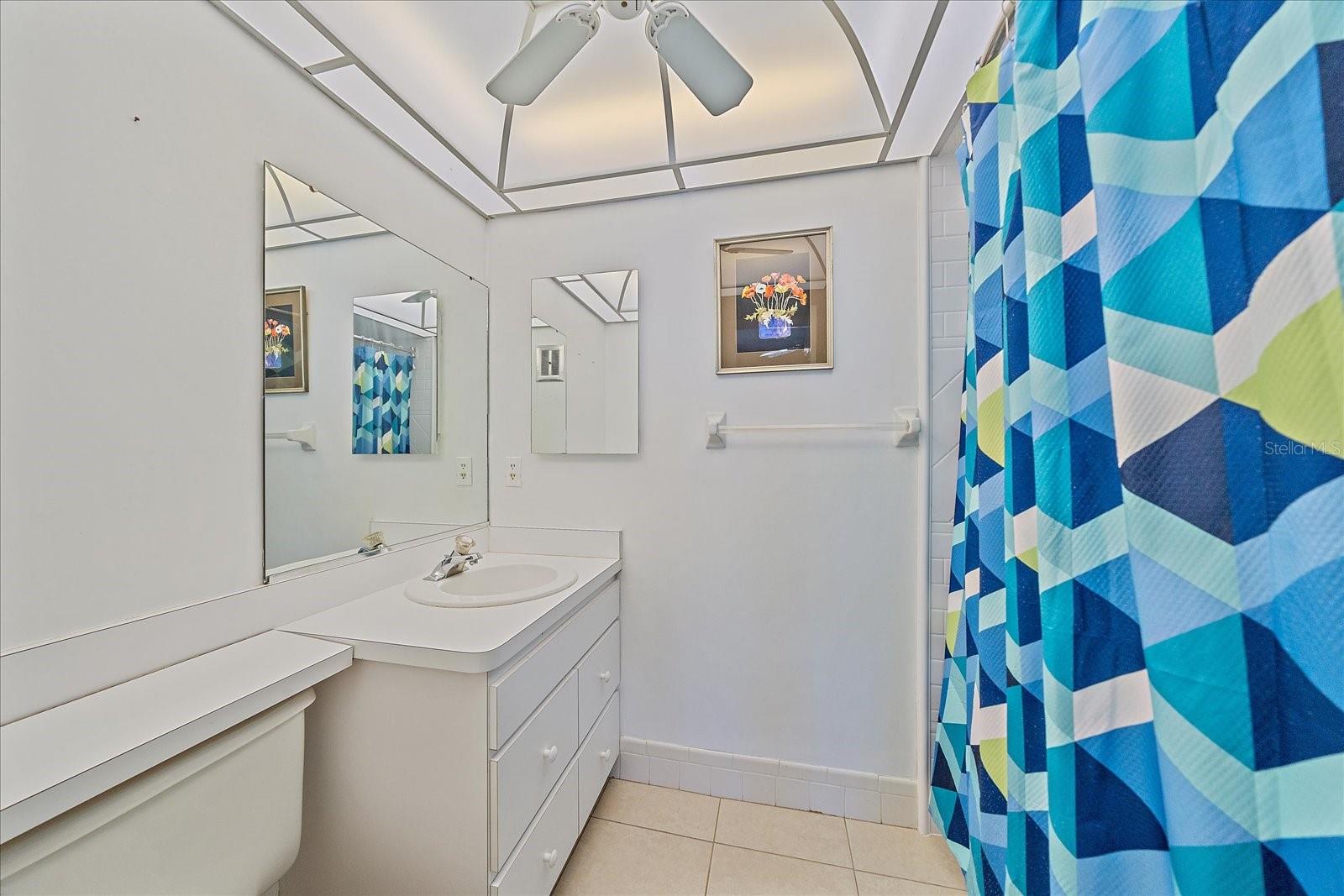 Image 8 of 19 For 902 Gibbs Road 282