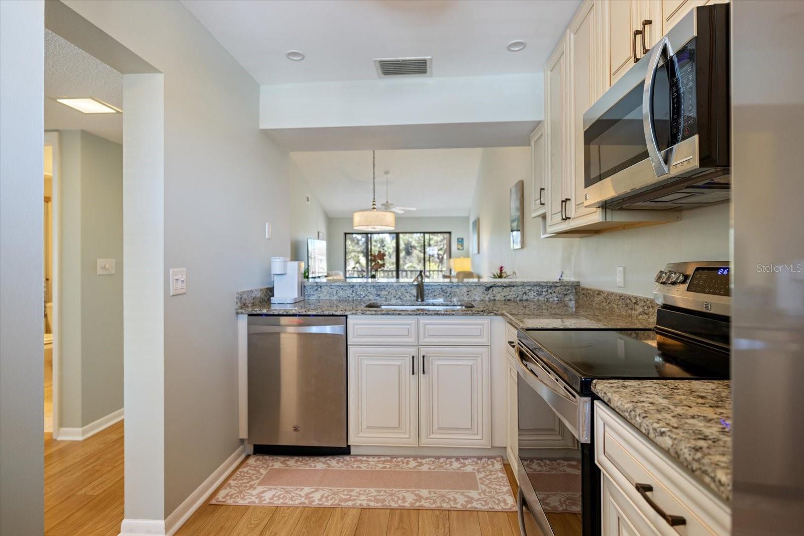 Image 7 of 44 For 806 Bird Bay Way 308