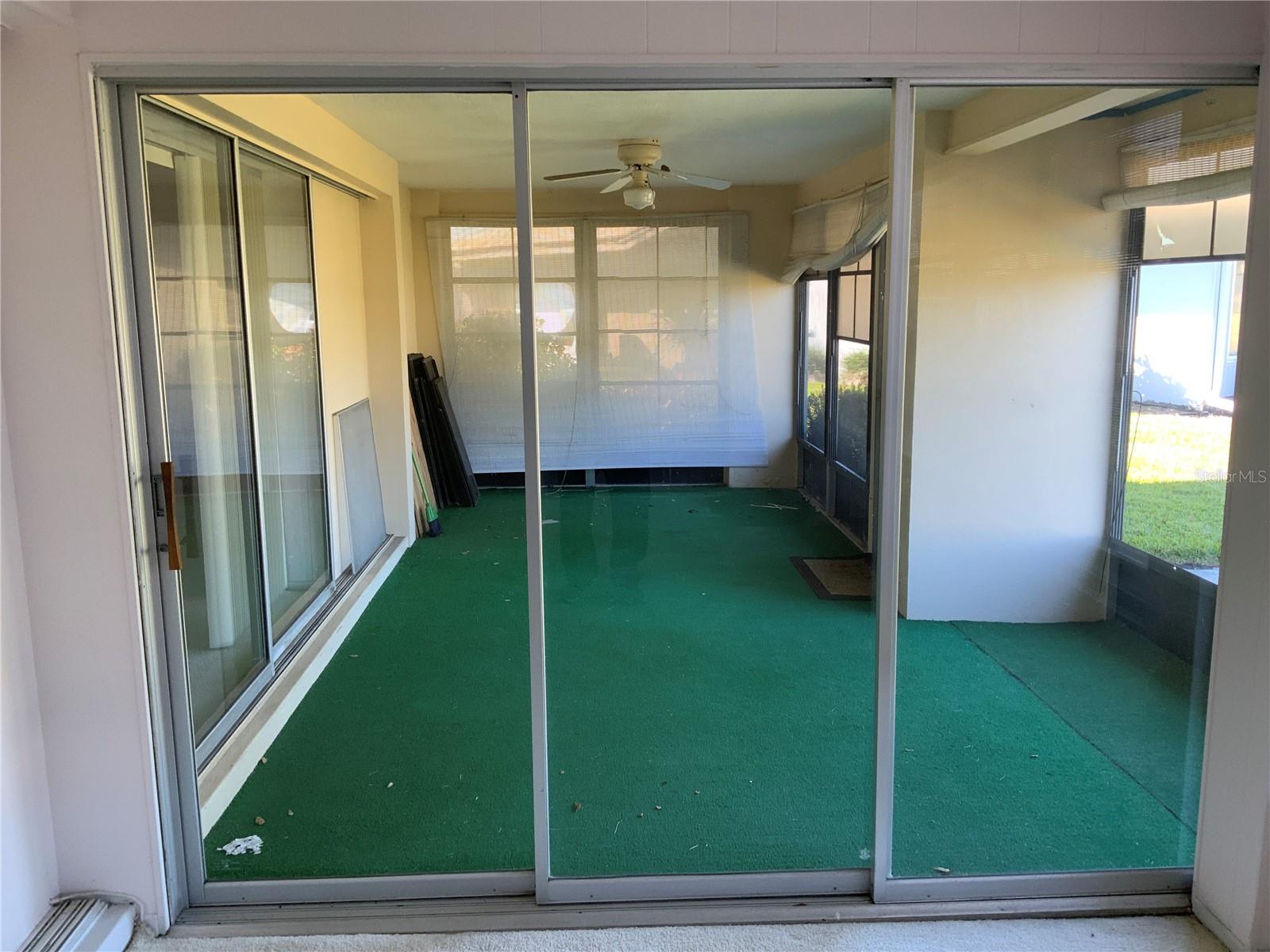 Image 13 of 27 For 3318 Village Green Drive 823