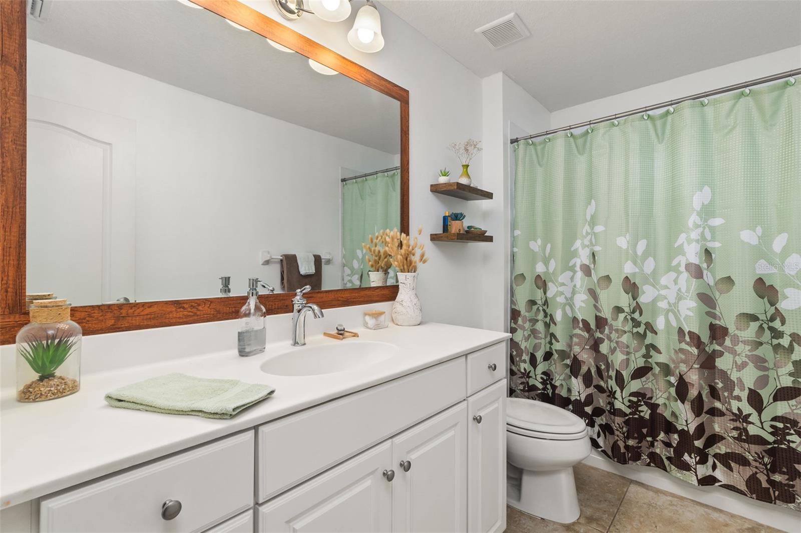 Image 16 of 26 For 6404 Autumn Woods Way