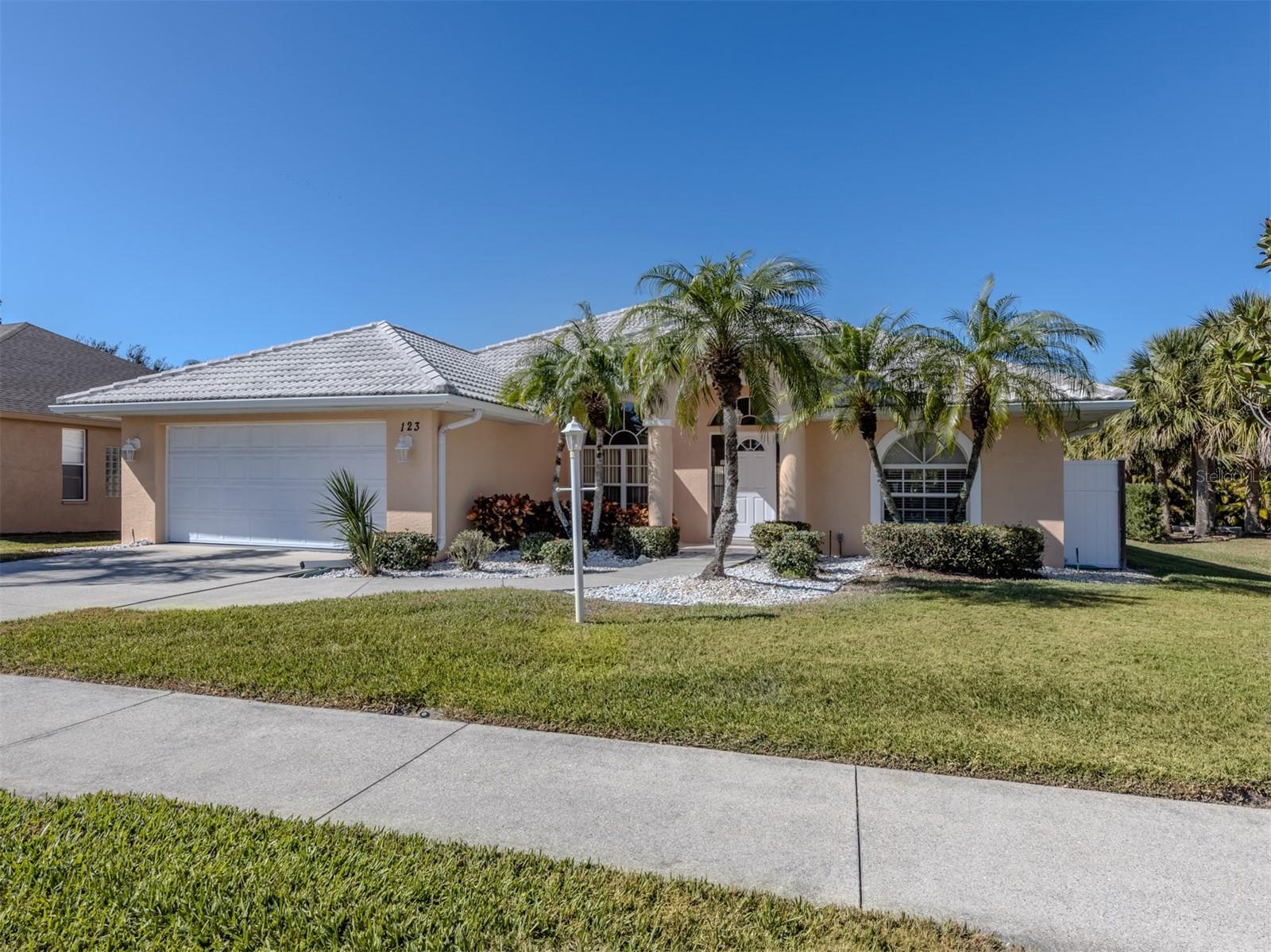 Image 29 of 57 For 123 Venice Palms Boulevard