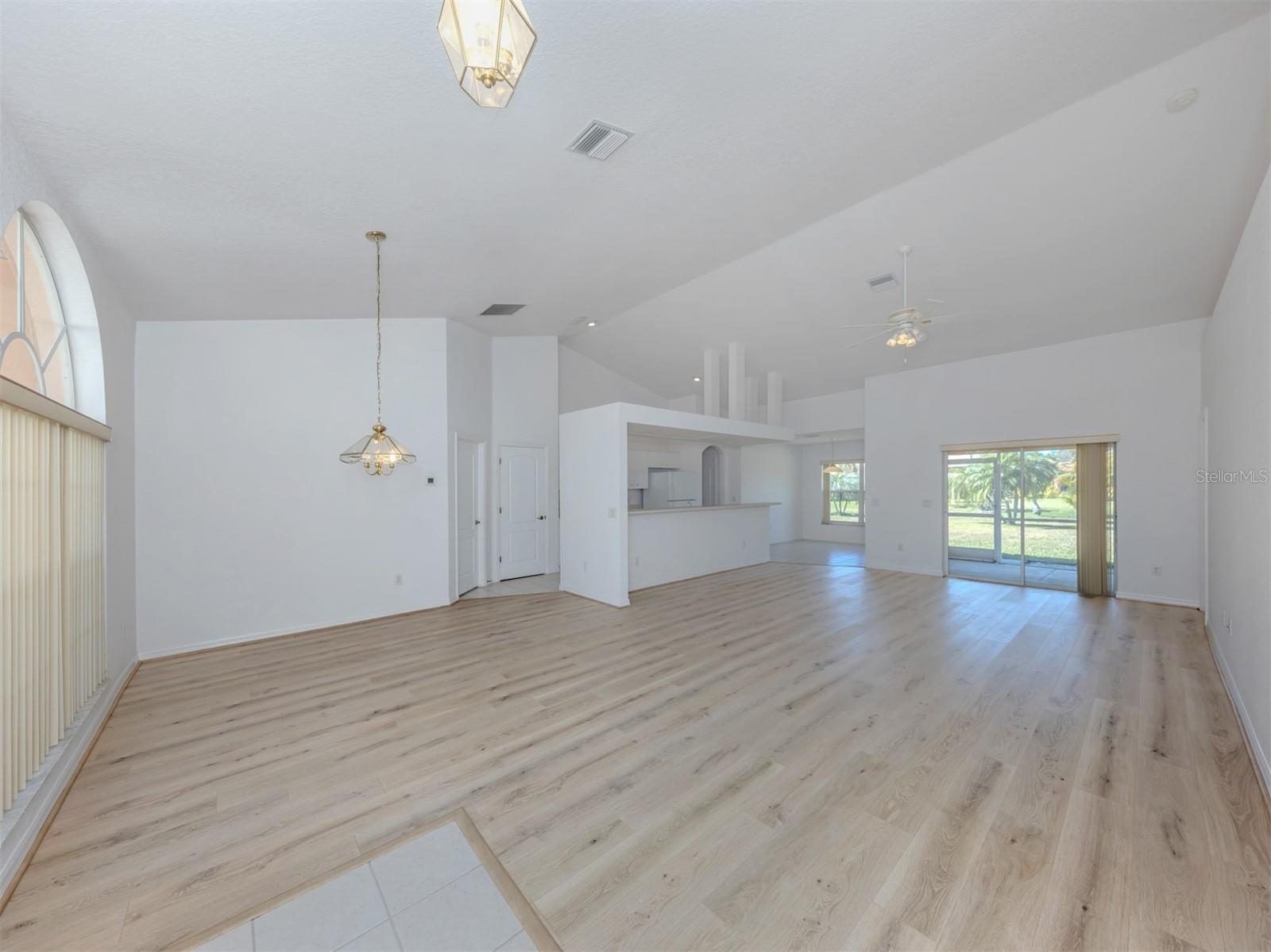 Image 3 of 57 For 123 Venice Palms Boulevard