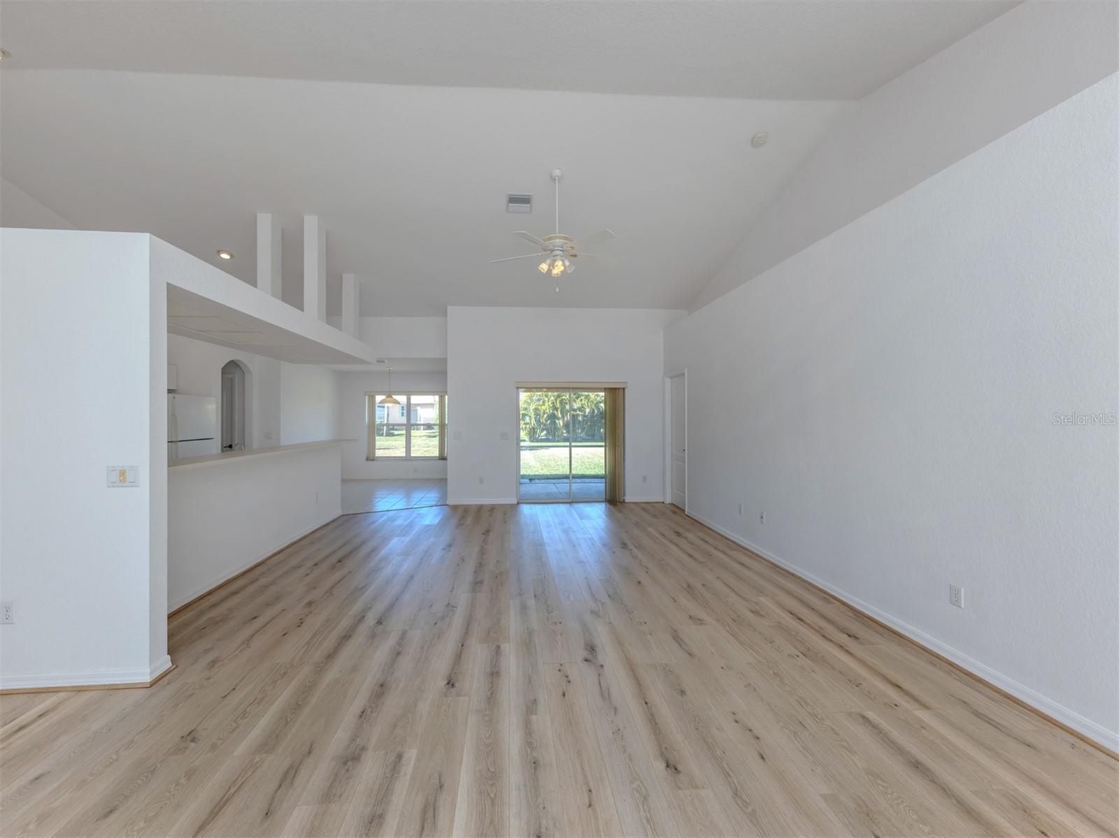 Image 7 of 57 For 123 Venice Palms Boulevard