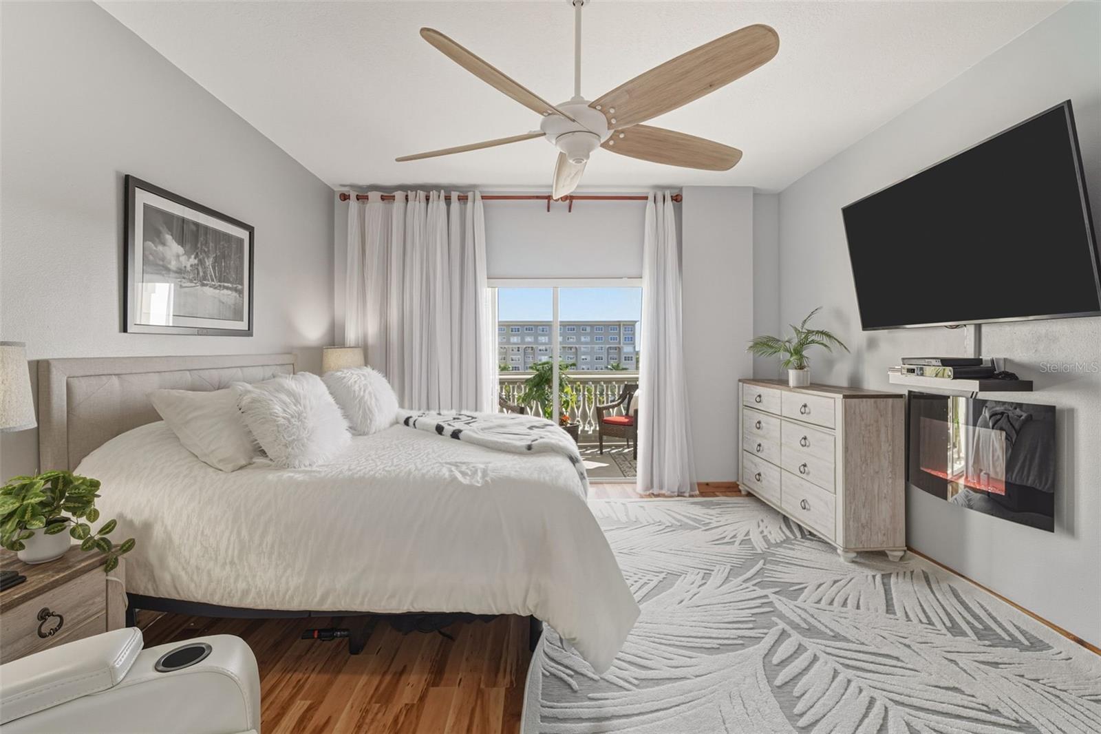 Image 18 of 64 For 3730 Cadbury Circle 631