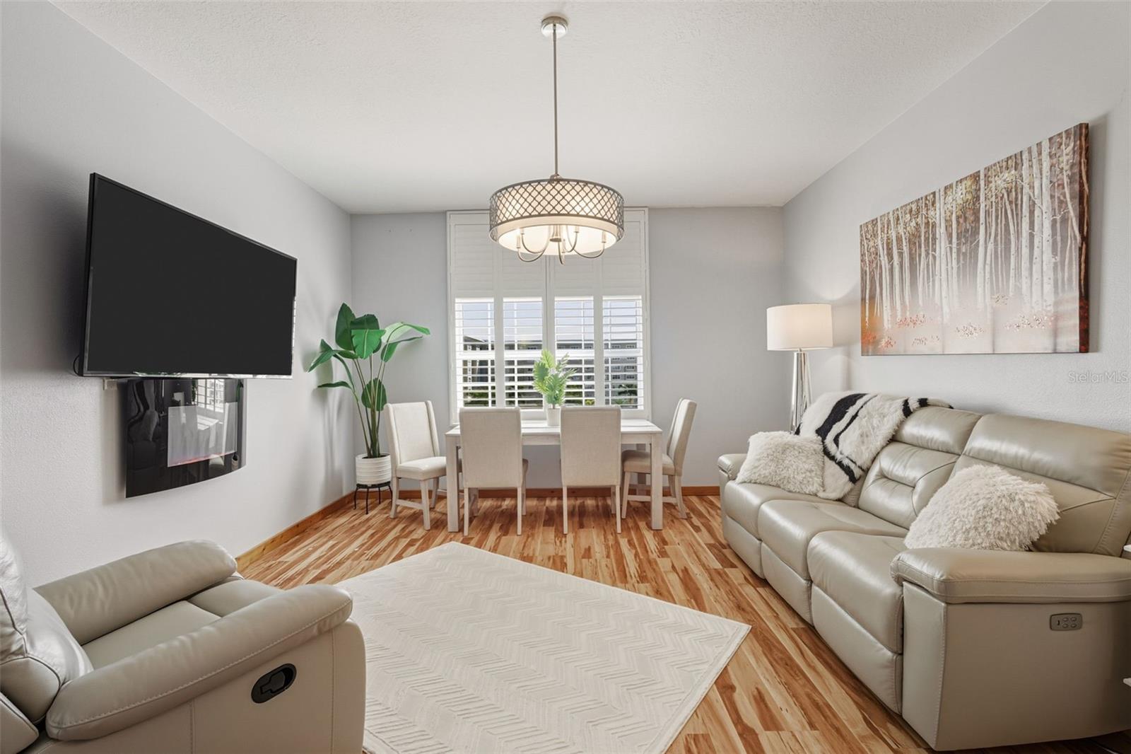 Image 2 of 64 For 3730 Cadbury Circle 631