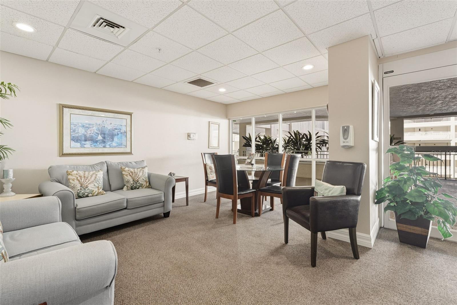 Image 44 of 64 For 3730 Cadbury Circle 631