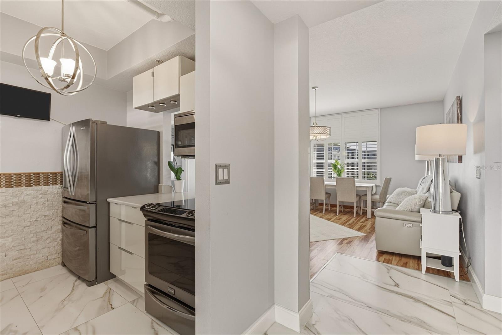 Image 6 of 64 For 3730 Cadbury Circle 631