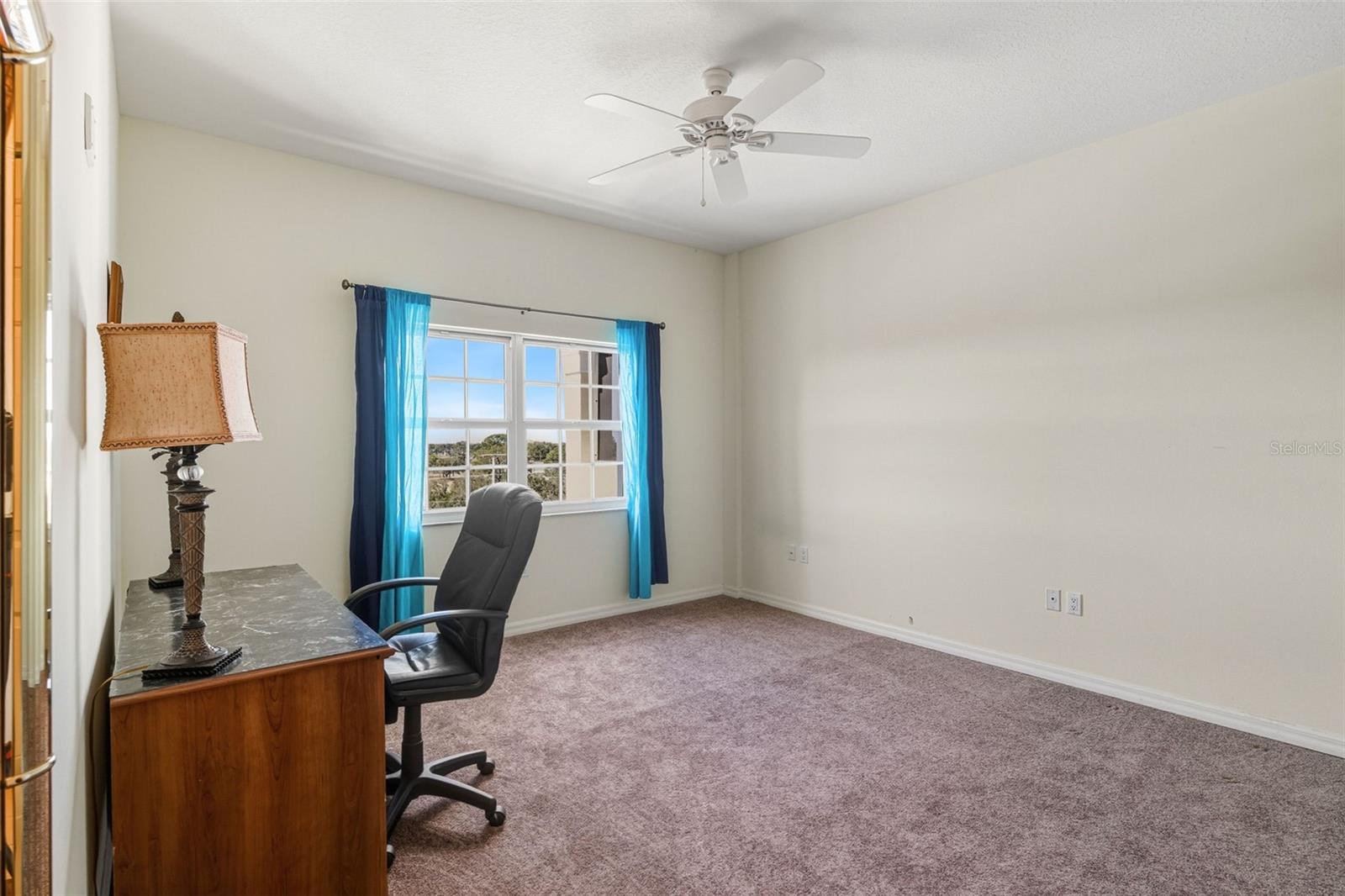 Image 23 of 72 For 3730 Cadbury Circle 528