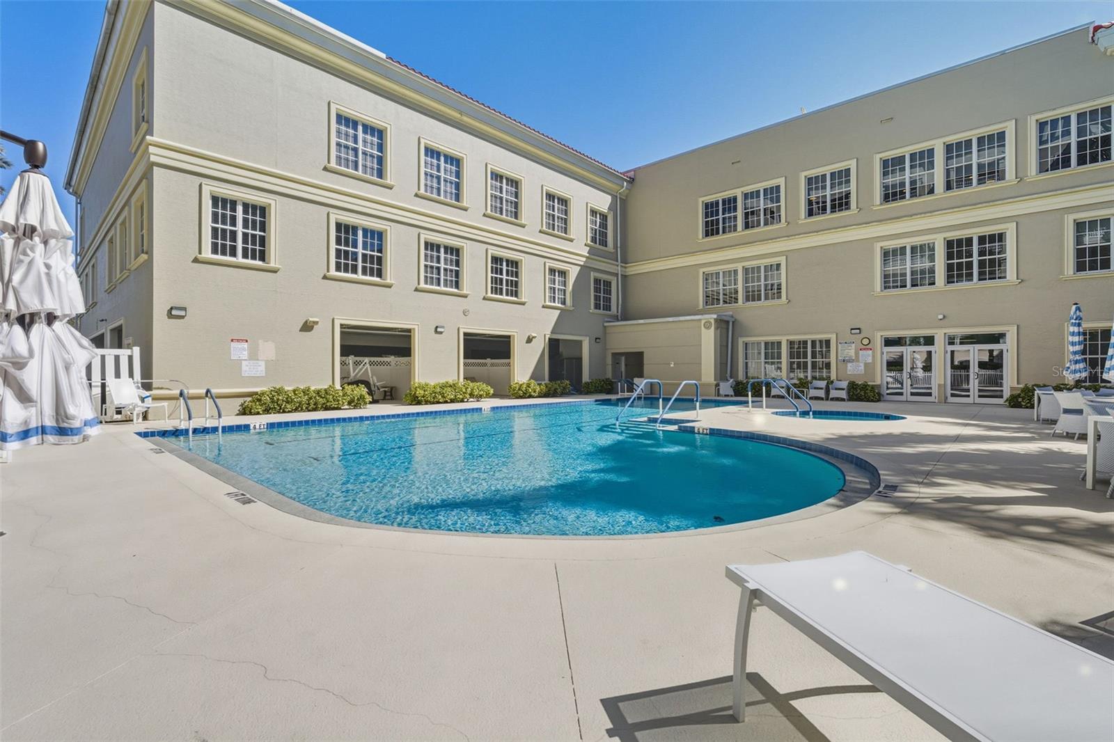 Image 32 of 72 For 3730 Cadbury Circle 528