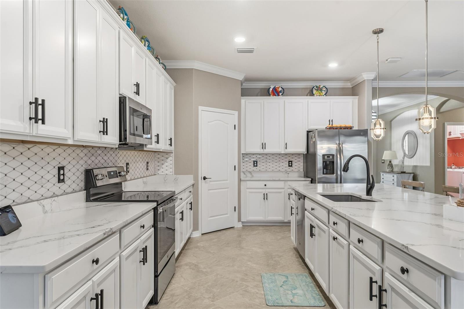 Image 18 of 90 For 13794 Vancanza Drive