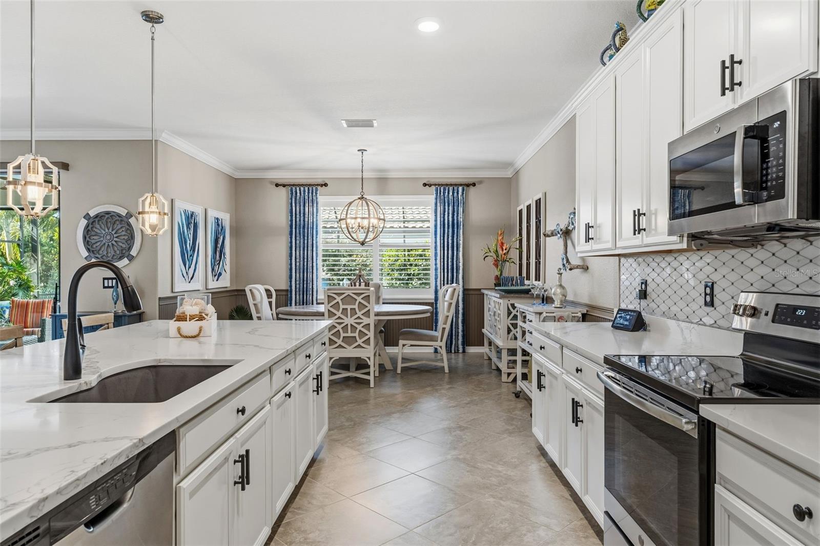 Image 22 of 90 For 13794 Vancanza Drive