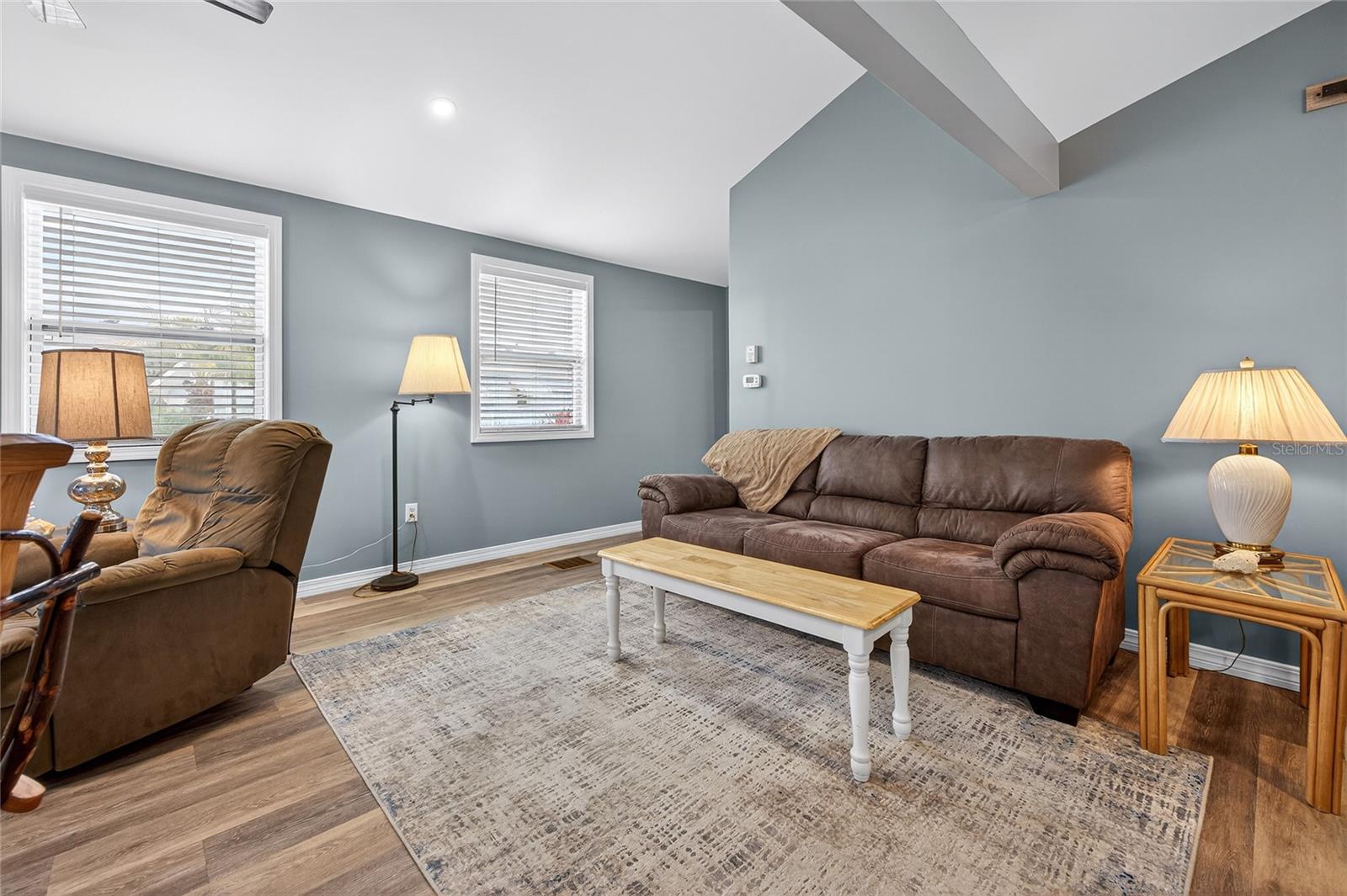 Image 11 of 78 For 204 Crown Point Drive