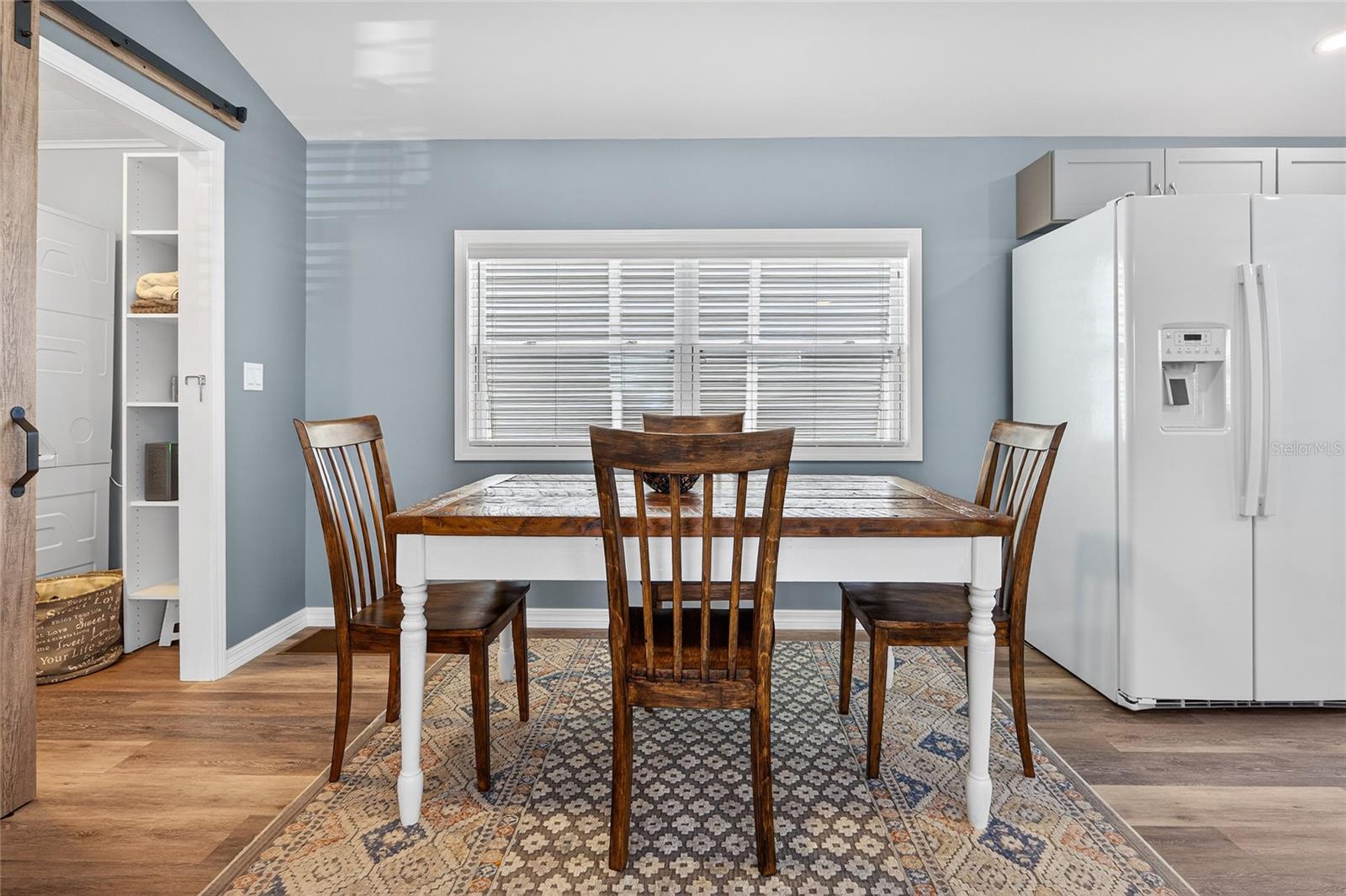 Image 14 of 78 For 204 Crown Point Drive