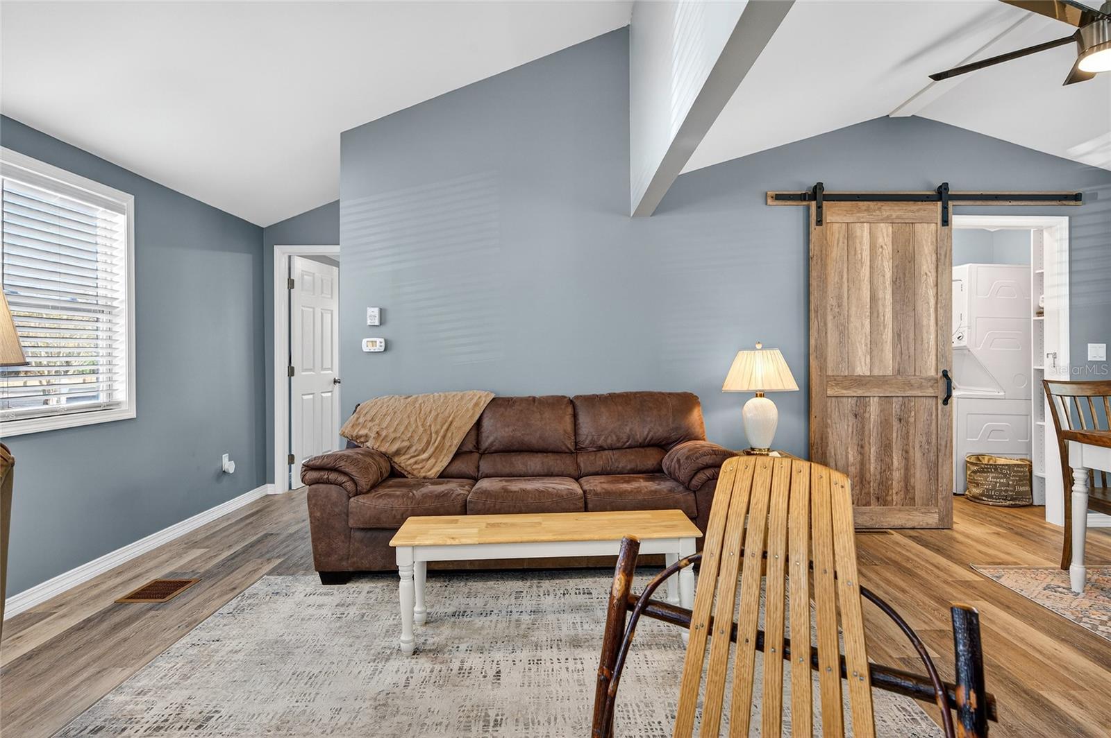 Image 15 of 78 For 204 Crown Point Drive