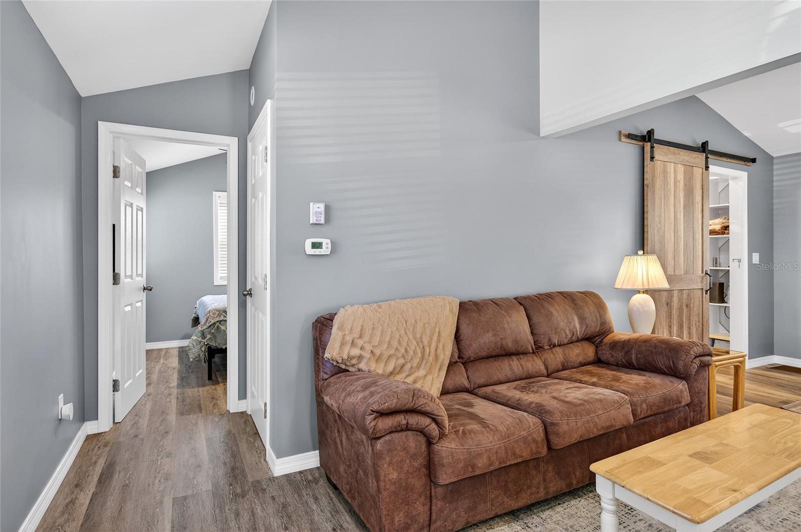 Image 16 of 78 For 204 Crown Point Drive