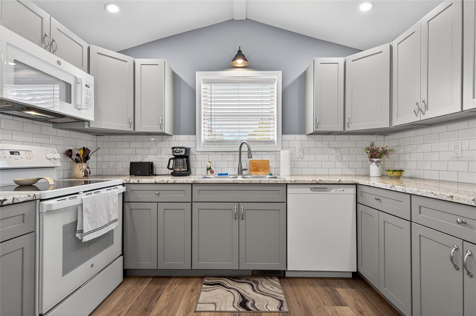 Image 18 of 78 For 204 Crown Point Drive