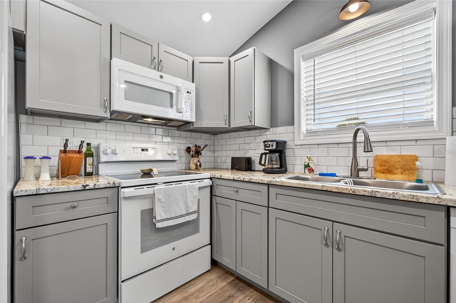 Image 19 of 78 For 204 Crown Point Drive