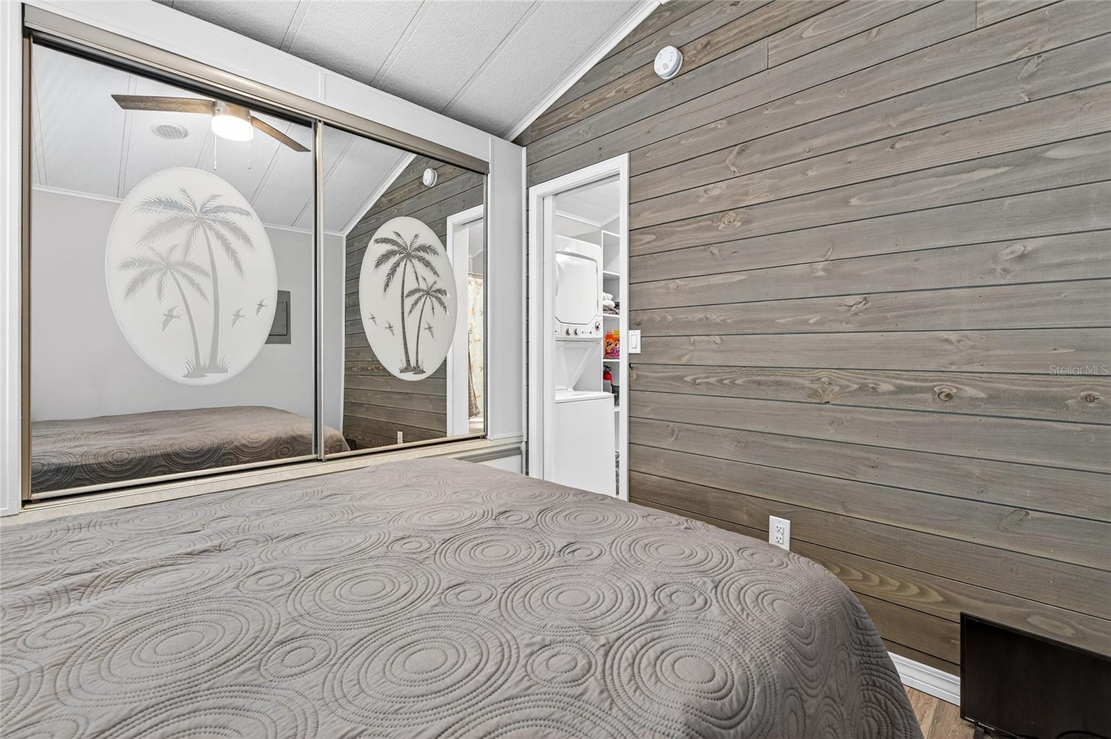 Image 27 of 78 For 204 Crown Point Drive