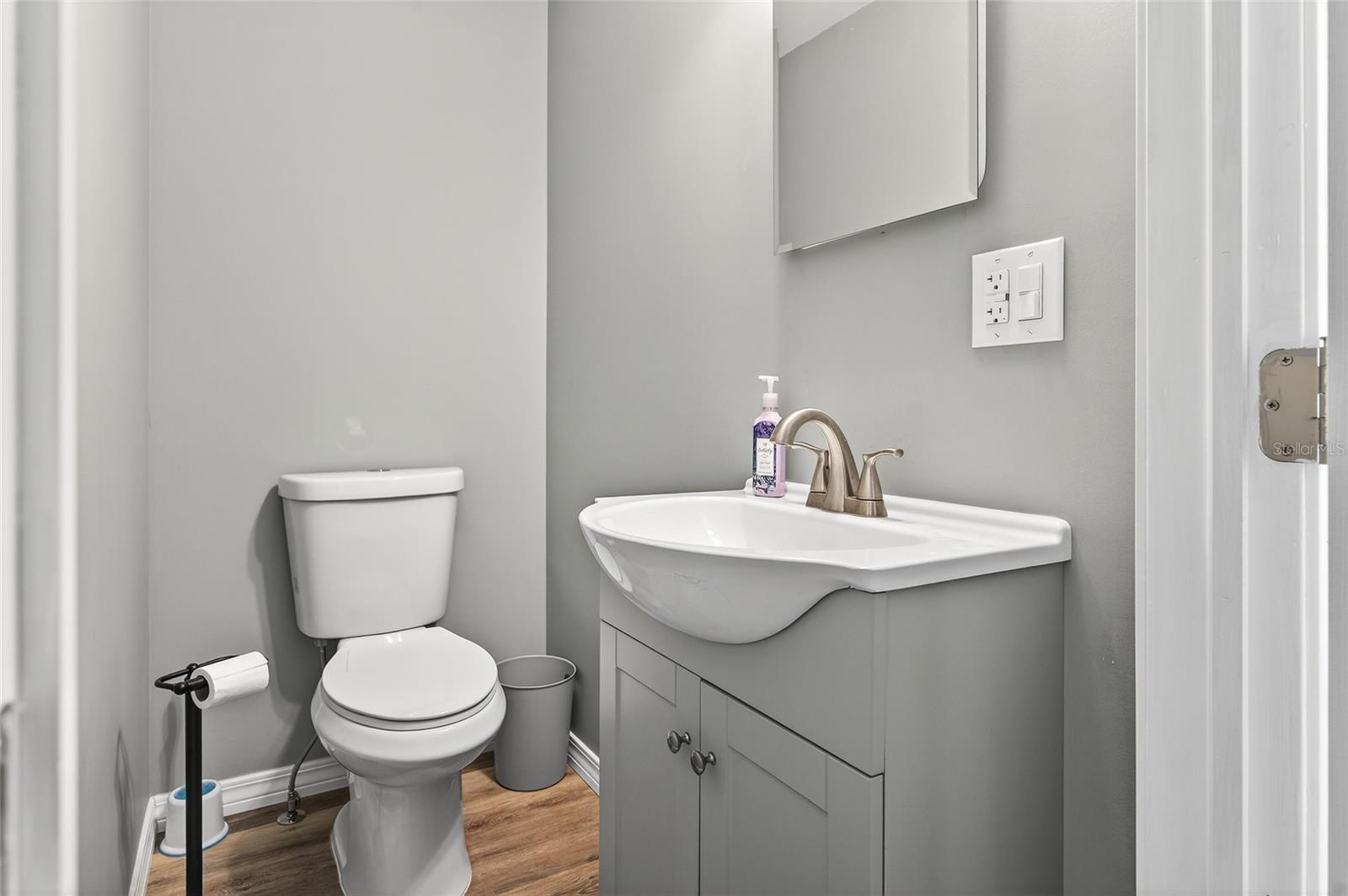 Image 35 of 78 For 204 Crown Point Drive