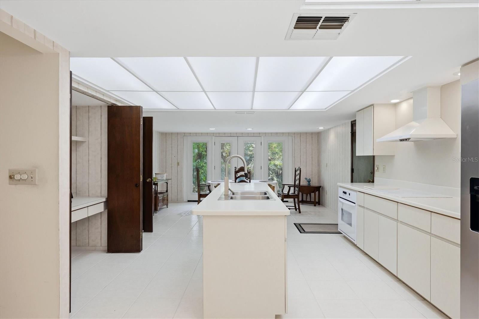 Image 10 of 42 For 491 Wisteria Road