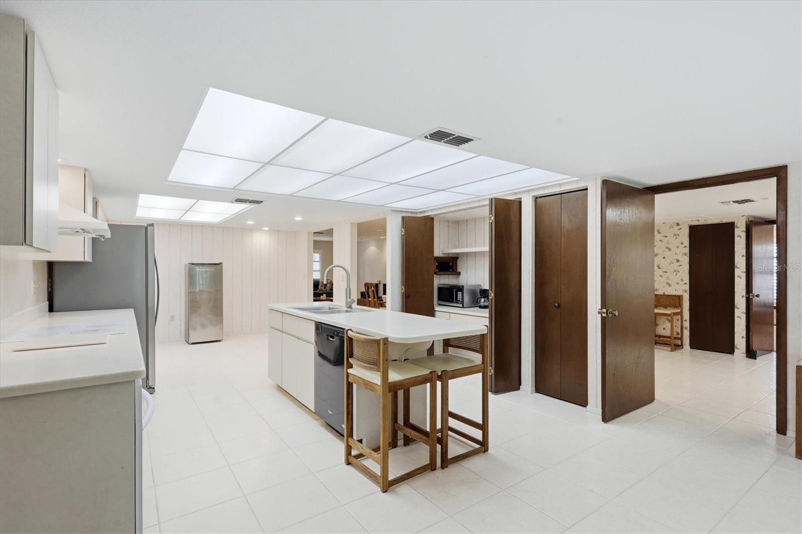 Image 11 of 42 For 491 Wisteria Road