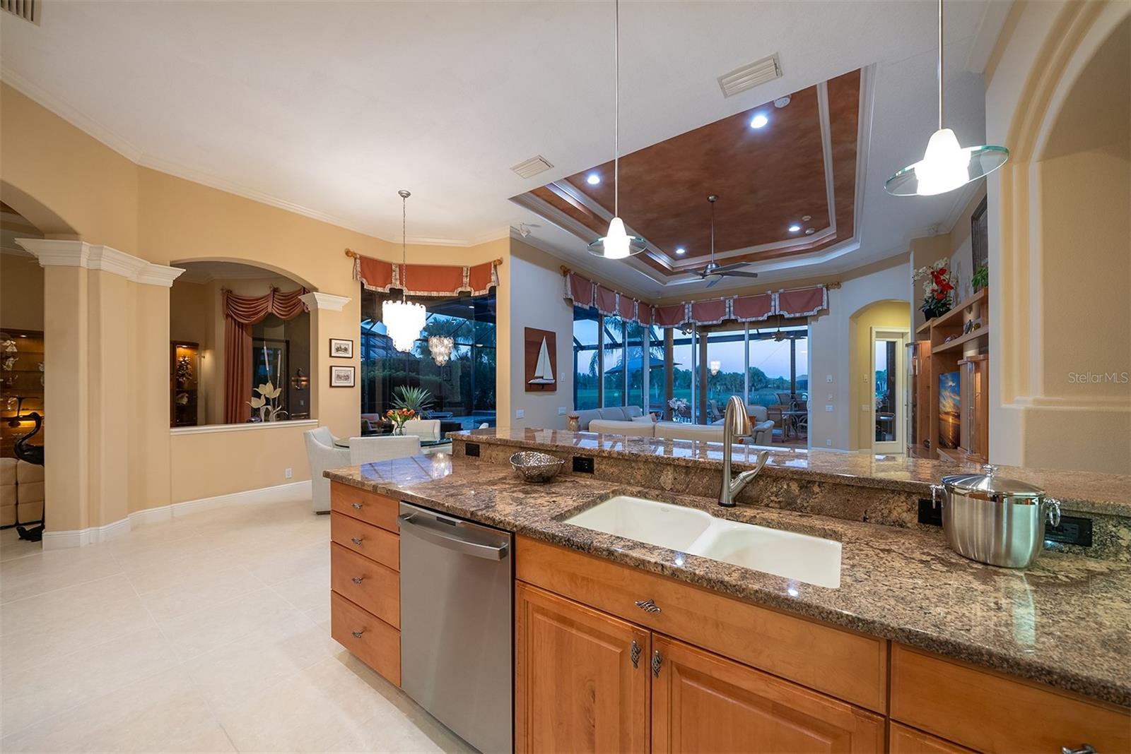 Image 23 of 87 For 14 Carisa Royale Court