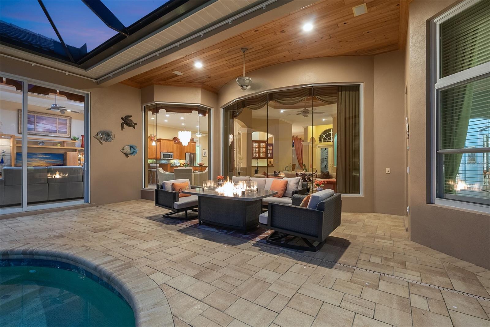 Image 47 of 87 For 14 Carisa Royale Court