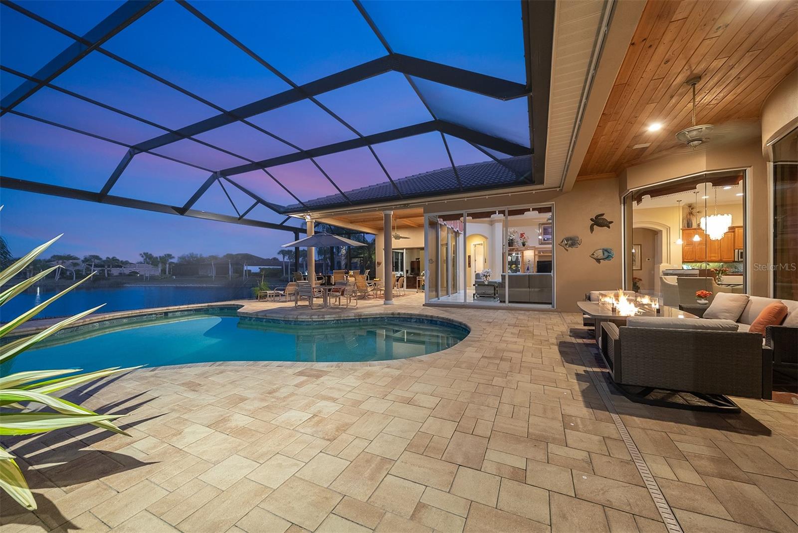 Image 49 of 87 For 14 Carisa Royale Court