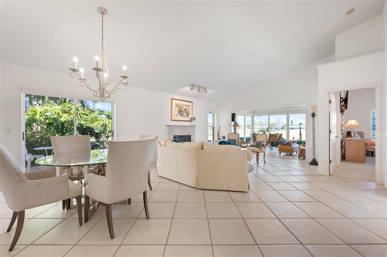 Image 5 of 58 For 732 Brightside Crescent Drive 17