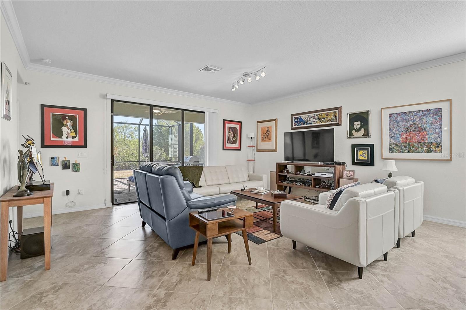 Image 5 of 68 For 10095 Crooked Creek Drive