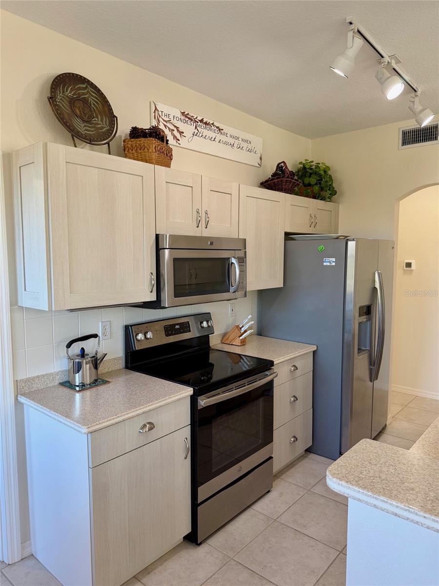 Image 11 of 34 For 1801 Auburn Lakes Circle 1