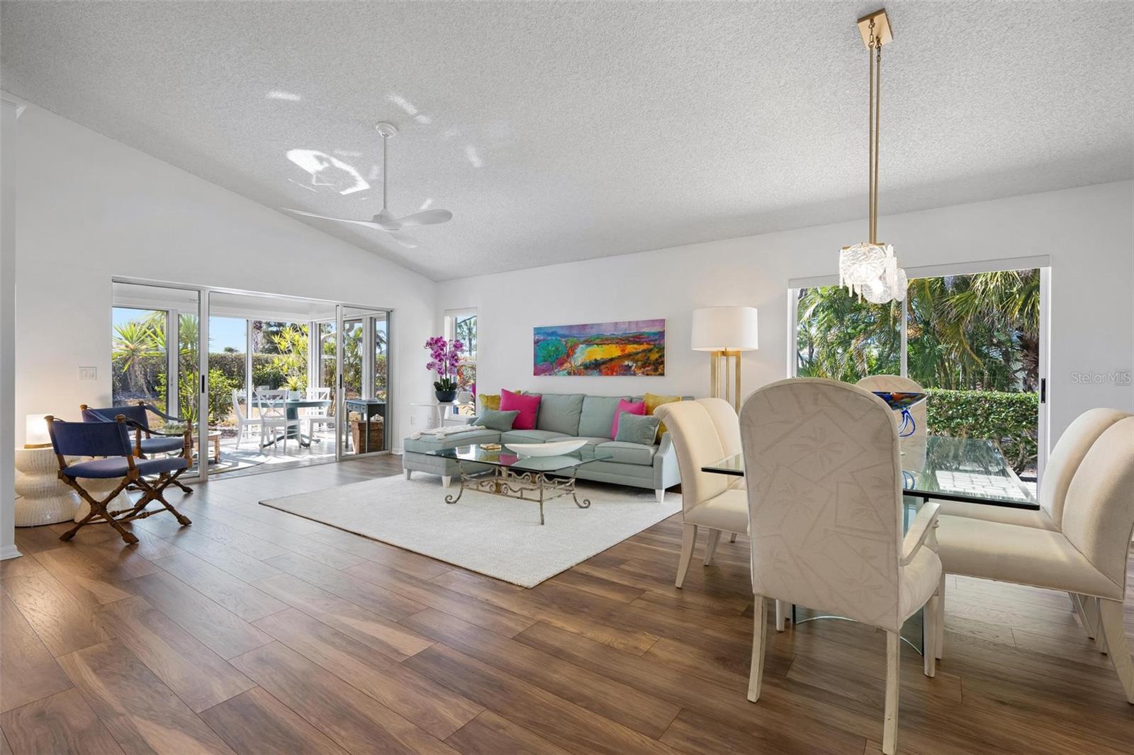 Image 6 of 39 For 733 Brightside Crescent Drive 31