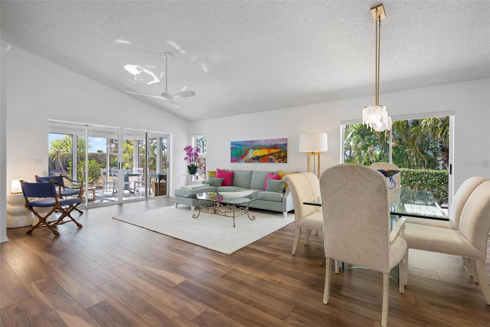 Image 7 of 39 For 733 Brightside Crescent Drive 31