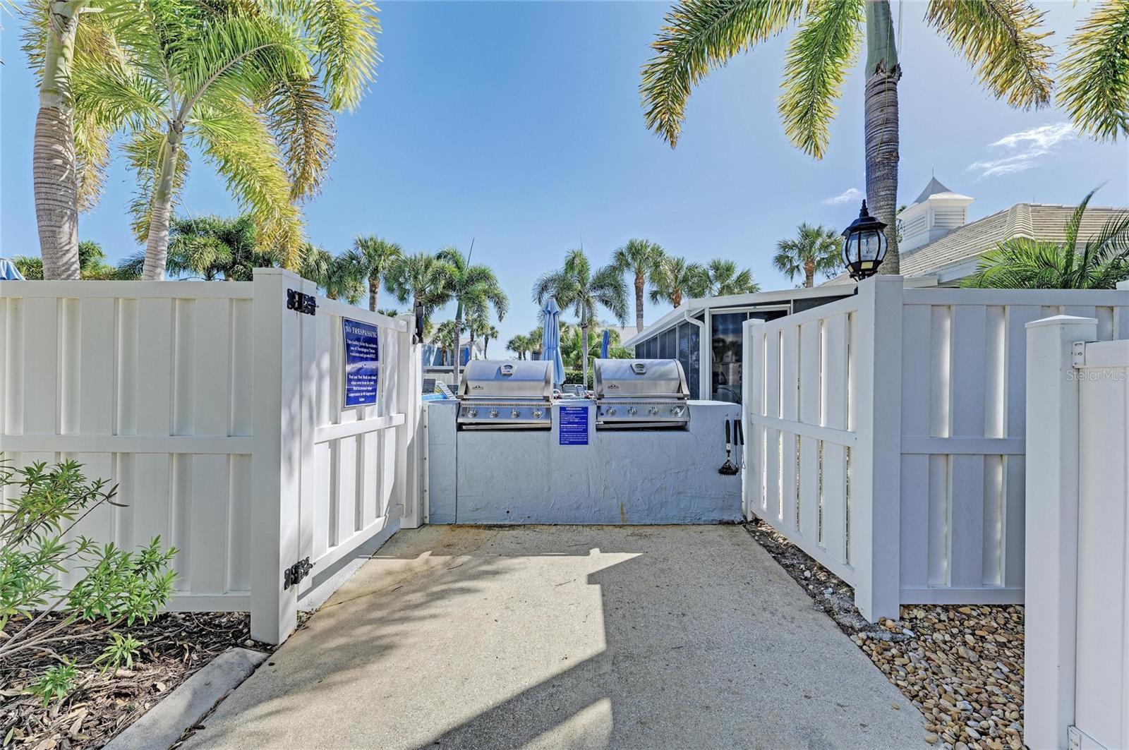 Image 43 of 63 For 408 Cerromar Circle  236 B