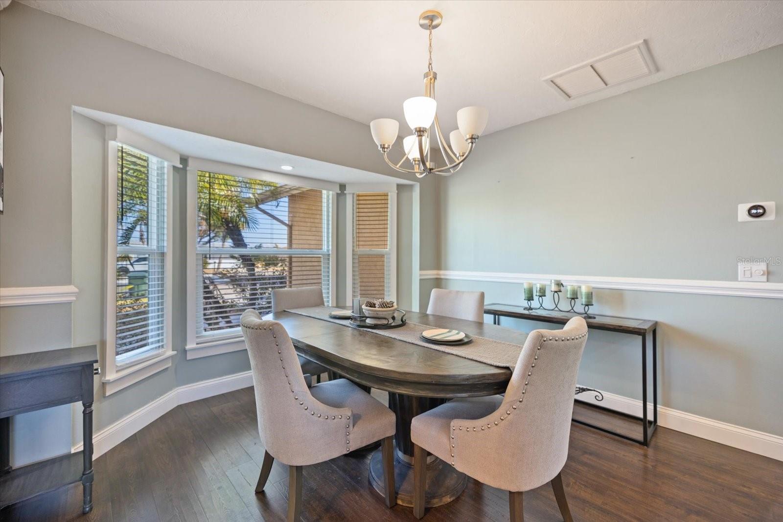 Image 10 of 79 For 1627 Del Monte Court