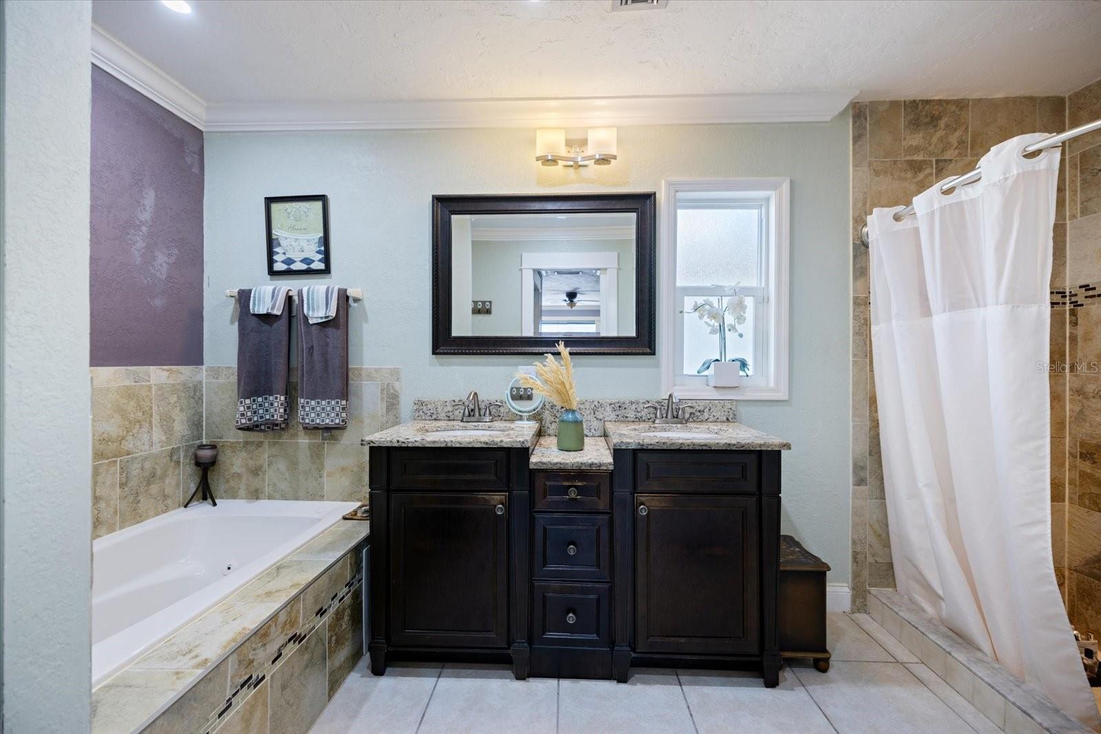 Image 22 of 79 For 1627 Del Monte Court