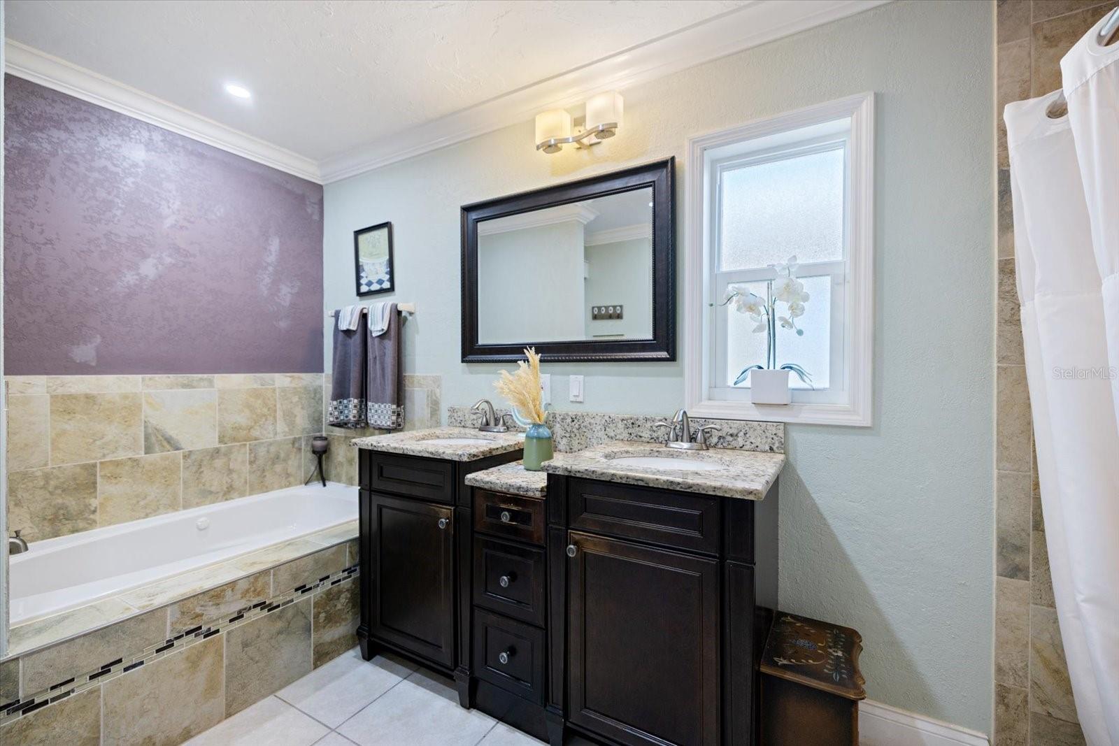 Image 23 of 79 For 1627 Del Monte Court