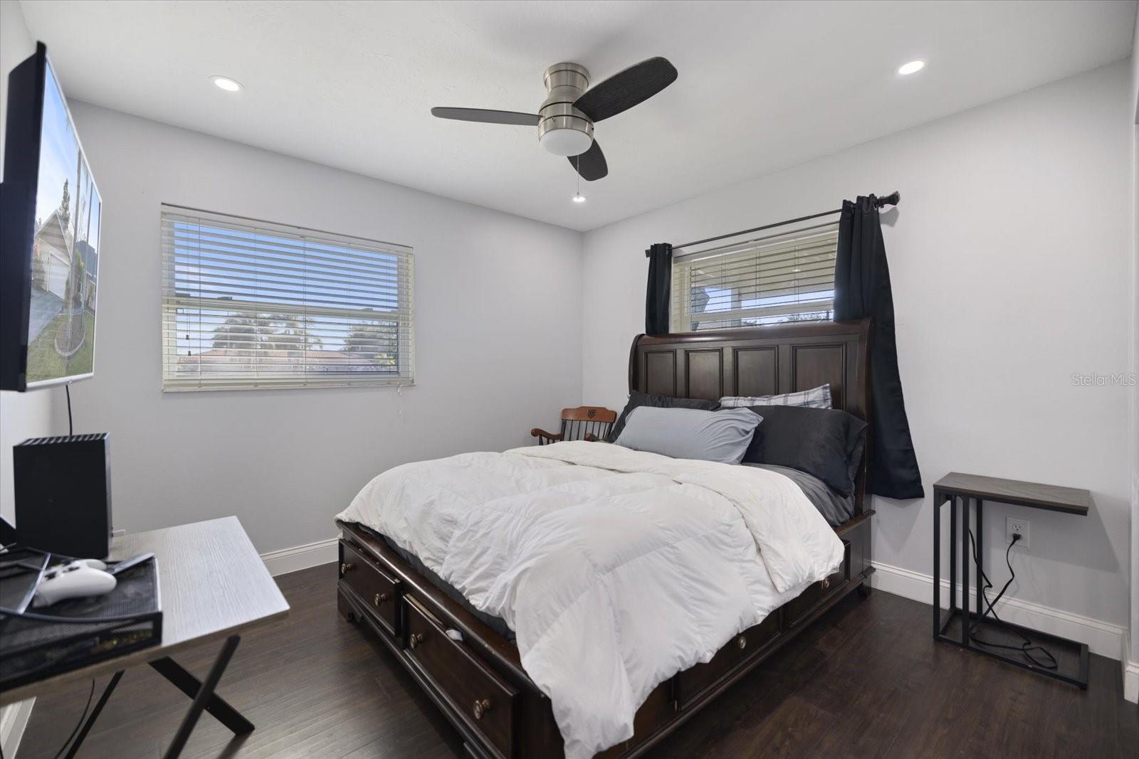 Image 27 of 79 For 1627 Del Monte Court